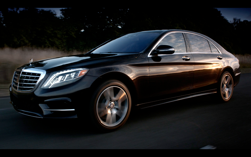 Illustration for article titled All-New Mercedes-Benz Flagship 2014 S-Class Makes Its In-Store And On-Screen Debut